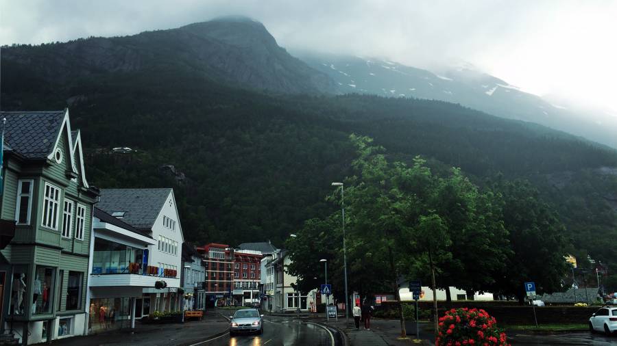 Click to view full size Mountaintown.png